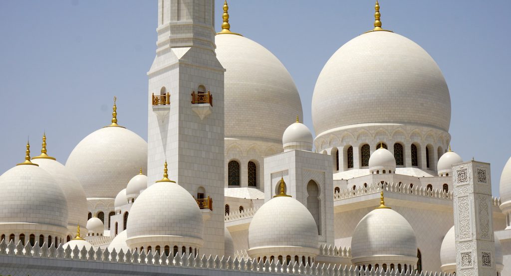 Your Travel Guide of Sheikh Zayed Grand Mosque in Abu Dhabi, UAE