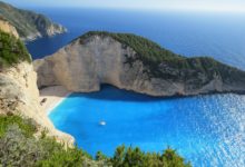السياحة في أثينا وسانتوريني باليونان - أهم المزارات السياحية وأشهر المأكولات وأفضل الفنادق ونصائح السفر