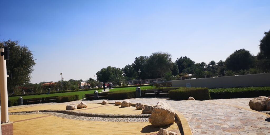 جولة بالصور في حديقة نخيل دبي بمنطقة العوير في مدينة دبي الإماراتية