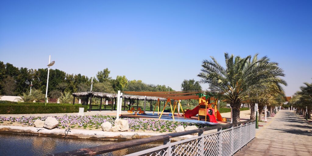 جولة بالصور في حديقة نخيل دبي بمنطقة العوير في مدينة دبي الإماراتية